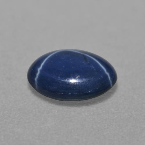 Saphir étoilé bleue naturelle coupe ovale, 0,84 ct, translucide