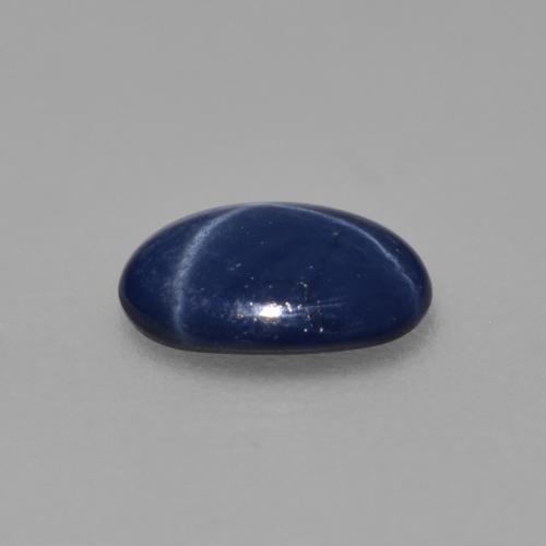 Saphir Étoilé Bleu royal naturelle Coupe ovale, 0.78 ct, Translucide
