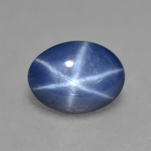 Saphir étoilé bleue naturelle coupe ovale, 0,88 ct, translucide