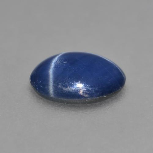 Saphir étoilé bleue naturelle coupe ovale, 0,88 ct, translucide