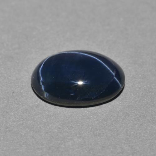 Saphir Étoilé Bleu marine naturelle Coupe ovale, 2.61 ct, Opaque