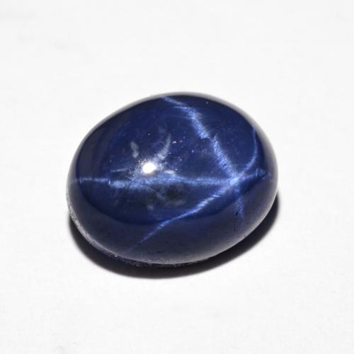 Saphir étoilé bleue naturelle coupe ovale, 4,74 ct, opaque