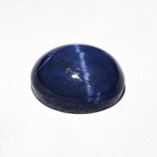 Saphir étoilé bleue naturelle coupe ovale, 4,74 ct, opaque