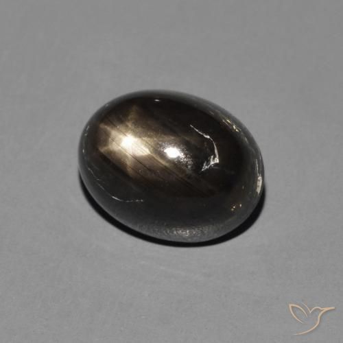 Saphir étoilé Noire naturelle ovale, 2.72 ct, Opaque
