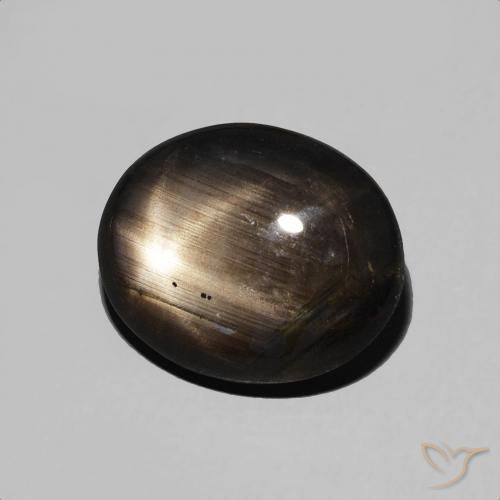 Saphir étoilé Noire naturelle ovale, 4.89 ct, Opaque
