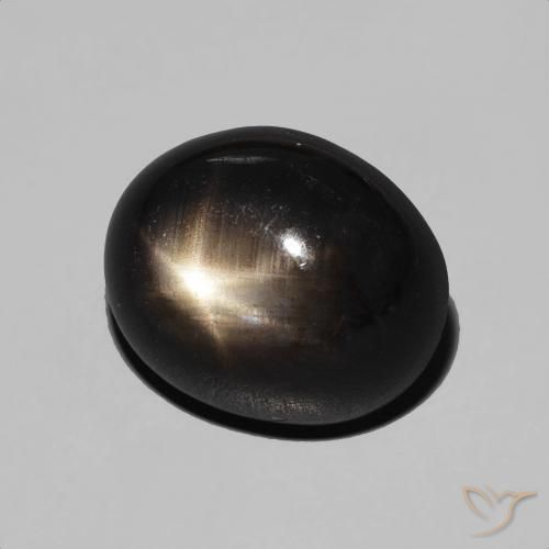 Saphir étoilé Noire naturelle ovale, 7.84 ct, Opaque