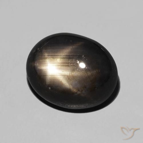 Saphir étoilé Noire naturelle ovale, 7.18 ct, Opaque