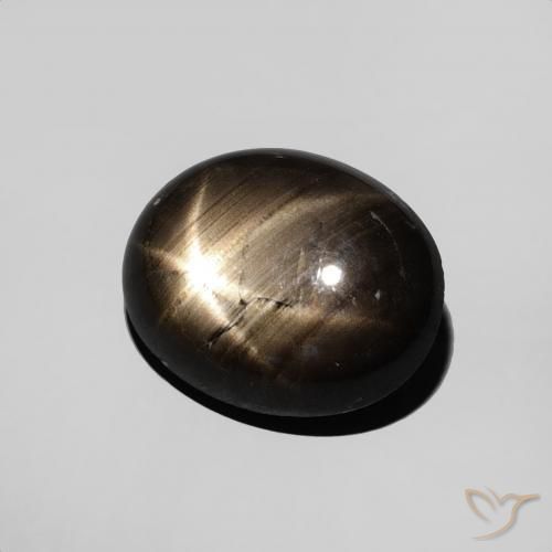 Saphir étoilé Noire naturelle ovale, 3.76 ct, Opaque