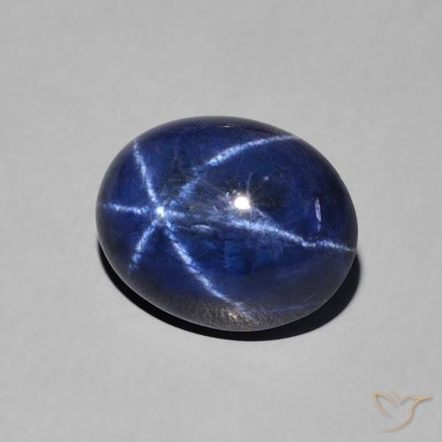 Saphir étoilé bleue naturelle coupe ovale, 3,39 ct, opaque