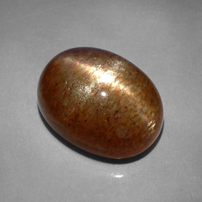 Pierre de soleil étoilée marron naturelle coupe ovale, 8,41 ct, opaque