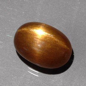 Pierre de soleil étoilée Brun doré naturelle Coupe ovale, 2.97 ct, Opaque