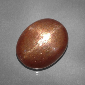 Pierre de soleil étoilée marron naturelle coupe ovale, 15,61 ct, opaque