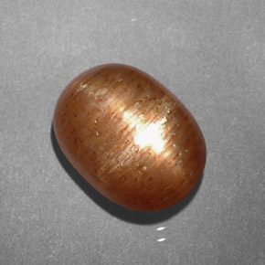 Pierre de soleil étoilée marron naturelle coupe ovale, 2,81 ct, opaque