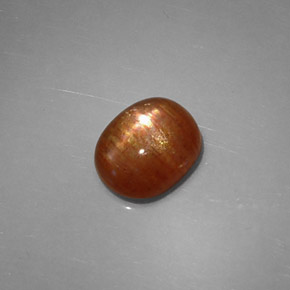 Pierre de soleil étoilée Brun doré naturelle Coupe ovale, 1.75 ct, Opaque