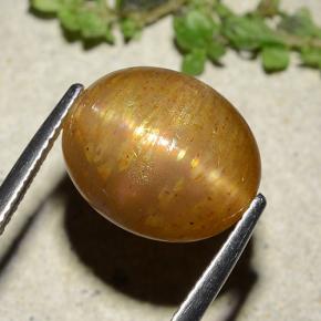 Pierre de soleil étoilée doré naturelle coupe ovale, 8,25 ct, opaque