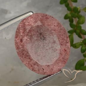 Quartz fraise Rouge violacé naturelle ovale, 8.89 ct, Translucide