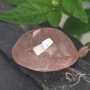 Quartz Fraise Rose moyen naturelle ovale, 8.69 ct, Translucide