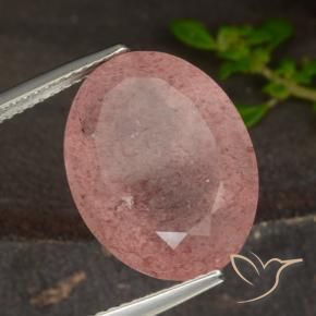 Quartz fraise Rose intense naturelle ovale, 12.98 ct, Translucide