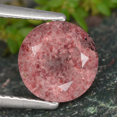 Quartz fraise rose naturelle coupe roude, 1,97 ct, translucide