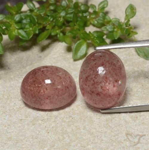 Shop natural 10.08ct Rose moyen Quartz Fraise gems, ovale, from Russie at GemSelect. In stock, global shipping!