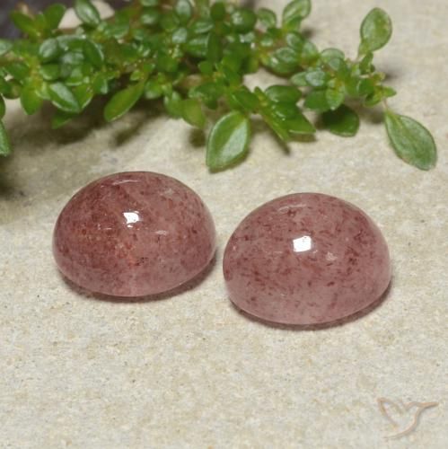Shop natural 10.08ct Rose moyen Quartz Fraise gems, ovale, from Russie at GemSelect. In stock, global shipping!
