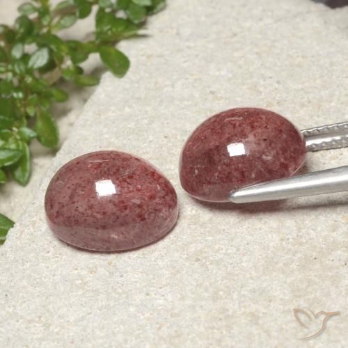 Shop natural 9.40ct Rose moyen Quartz fraise gems, ovale, from Russie at GemSelect. In stock, global shipping!