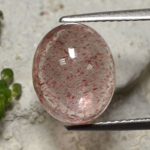 Quartz Fraise Rose moyen naturelle ovale, 4.57 ct, Translucide