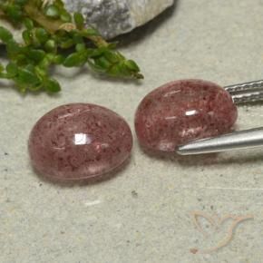 Shop natural 6.52ct Rose moyen Quartz fraise gems, ovale, from Russie at GemSelect. In stock, global shipping!