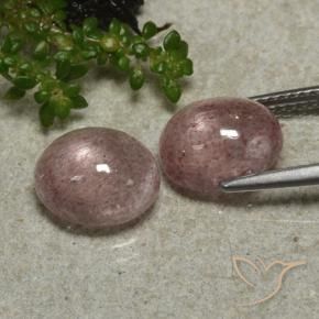 Shop natural 6.34ct Rose moyen Quartz fraise gems, ovale, from Russie at GemSelect. In stock, global shipping!