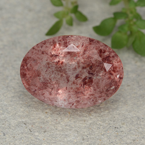 Quartz fraise rose naturelle coupe ovale, 5,28 ct, translucide