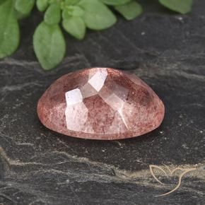 Quartz fraise Rose naturelle ovale, 5.79 ct, Translucide