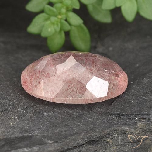 Quartz Fraise Rose moyen-léger naturelle ovale, 4.78 ct, Translucide