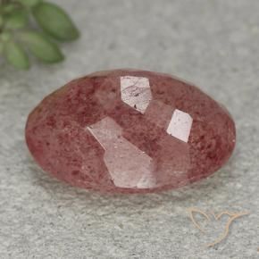 Quartz Fraise Rose foncé naturelle ovale, 5.61 ct, Translucide
