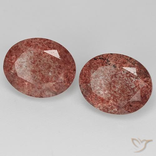 Shop natural 6.45ct Rouge foncé Quartz fraise gems, ovale, from Russie at GemSelect. In stock, global shipping!
