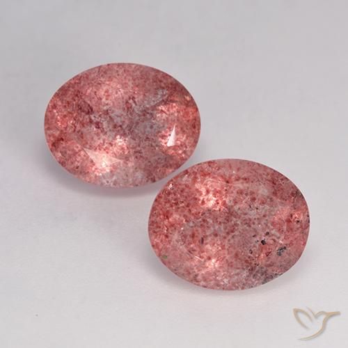 6.69ctw Naturel Rouge foncé Quartz Fraise, ovale, Translucide