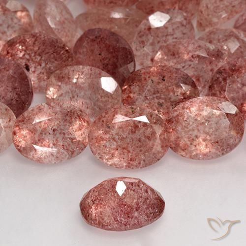 Quartz fraise Rose vif naturelle ovale, 1.73 ct, Translucide