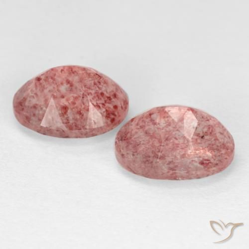 Shop natural 2.82ct Rose moyen Quartz Fraise gems, ovale, from Russie at GemSelect. In stock, global shipping!