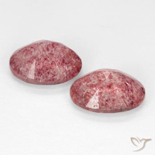 Shop natural 2.37ct Rose foncé Quartz fraise gems, ovale, from Russie at GemSelect. In stock, global shipping!