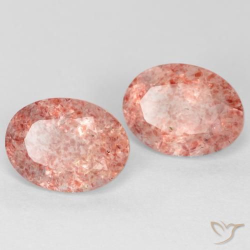 Shop natural 2.29ct Rose léger Quartz Fraise gems, ovale, from Russie at GemSelect. In stock, global shipping!