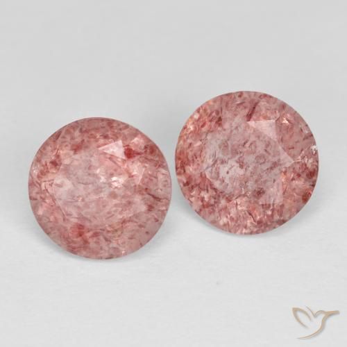 Shop natural 2.34ct Rose léger Quartz Fraise gems, Tour, from Russie at GemSelect. In stock, global shipping!