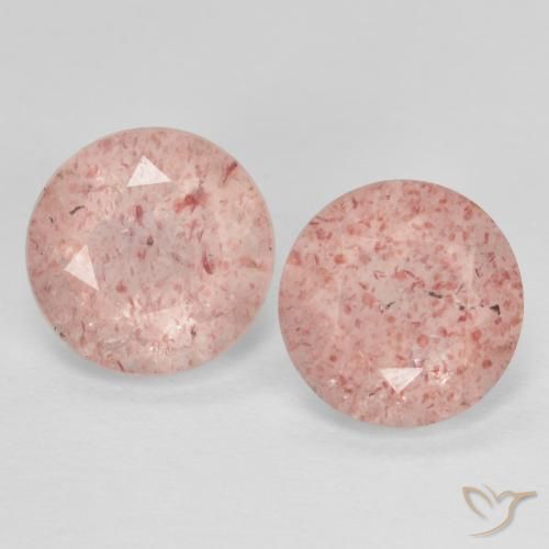 Shop natural 2.28ct Rose rose profond Quartz Fraise gems, Tour, from Russie at GemSelect. In stock, global shipping!