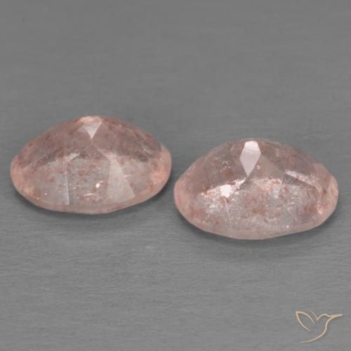 Shop natural 3.39ct Rose moyen Quartz fraise gems, ovale, from Russie at GemSelect. In stock, global shipping!