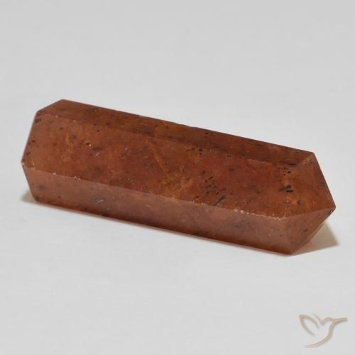 Quartz fraise Rouge naturelle Fantaisie, 30.88 ct, Opaque