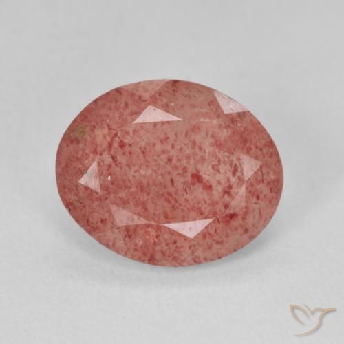 Quartz fraise Rouge moyen naturelle ovale, 3.62 ct, Translucide