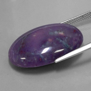 Sugilite multicolore naturelle coupe ovale, 22,62 ct, opaque