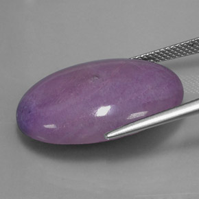 Sugilite multicolore naturelle coupe ovale, 20,51 ct, opaque
