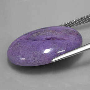 Sugilite multicolore naturelle coupe ovale, 20,56 ct, opaque
