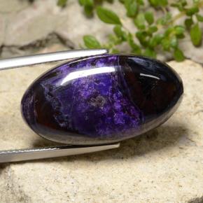 Sugilite Violet naturelle Coupe ovale, 29.22 ct, Opaque