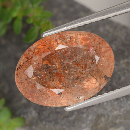 Pierre de soleil orange naturelle coupe ovale, 5,87 ct, translucide