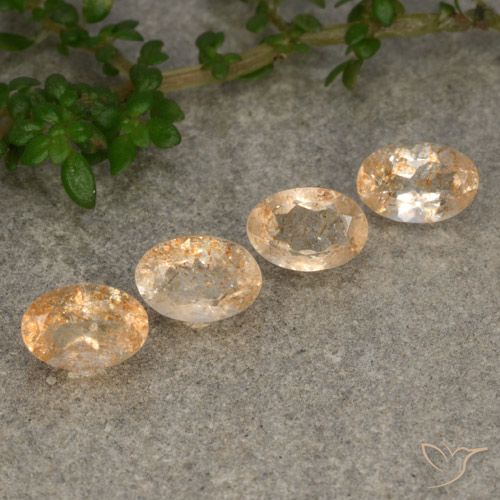 Achetez naturel 2.05ct Orange cantaloup Pierre de Soleil  gems, Coupe ovale, En provenance Russie chez GemSelect. En stock, livraison internationale!
